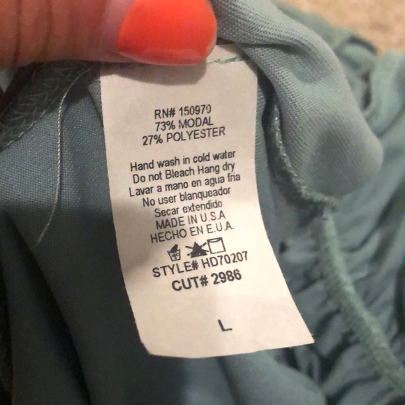 Off the Shoulder romper - Picture 4 of 5